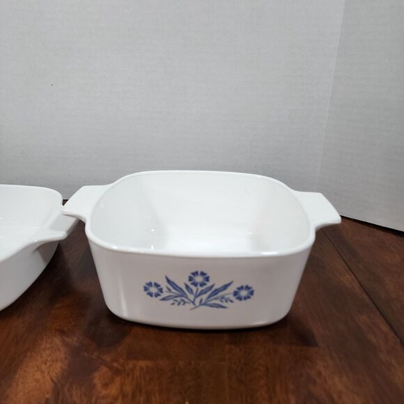 Corning Wave Casserole Dish with Blue Cornflower 1QT & 1.5QT - Picture 4 of 13